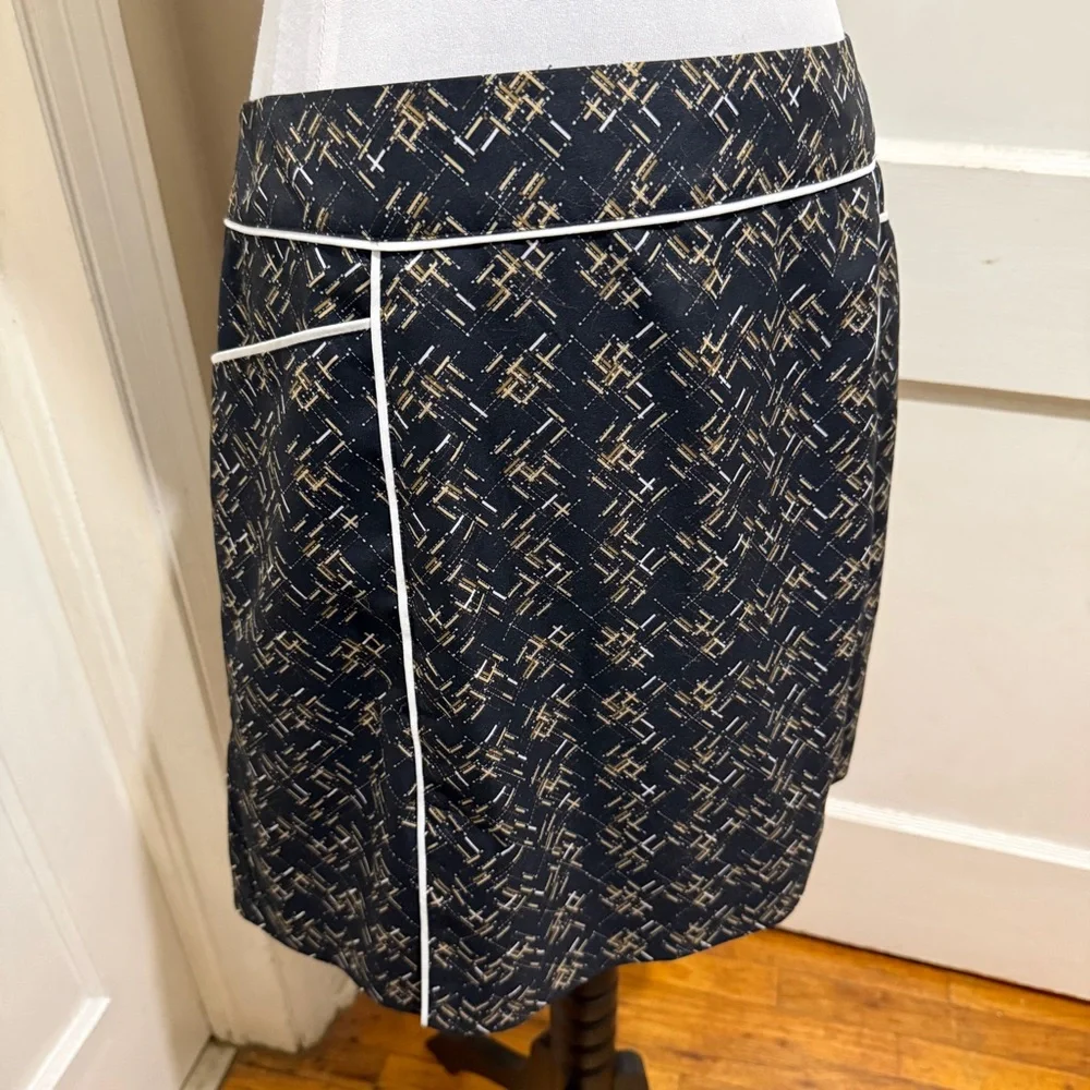 Izod Black and White A-Line Skort - Picture 9 of 13